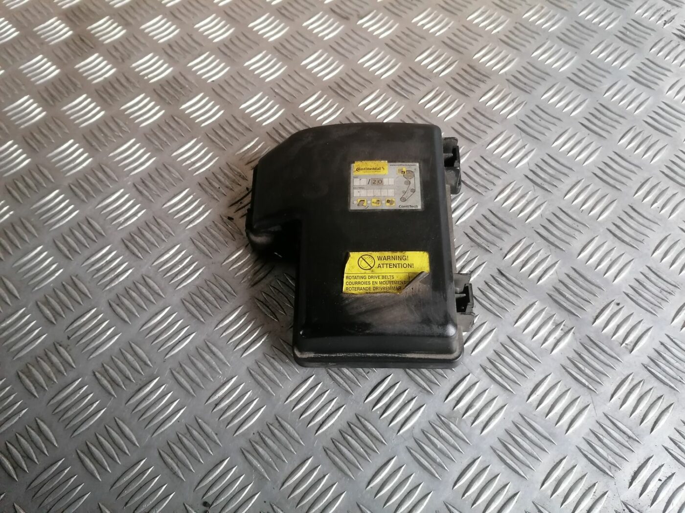 Drošinātāju kārbas korpusa vāks priekš VOLVO S60 2004