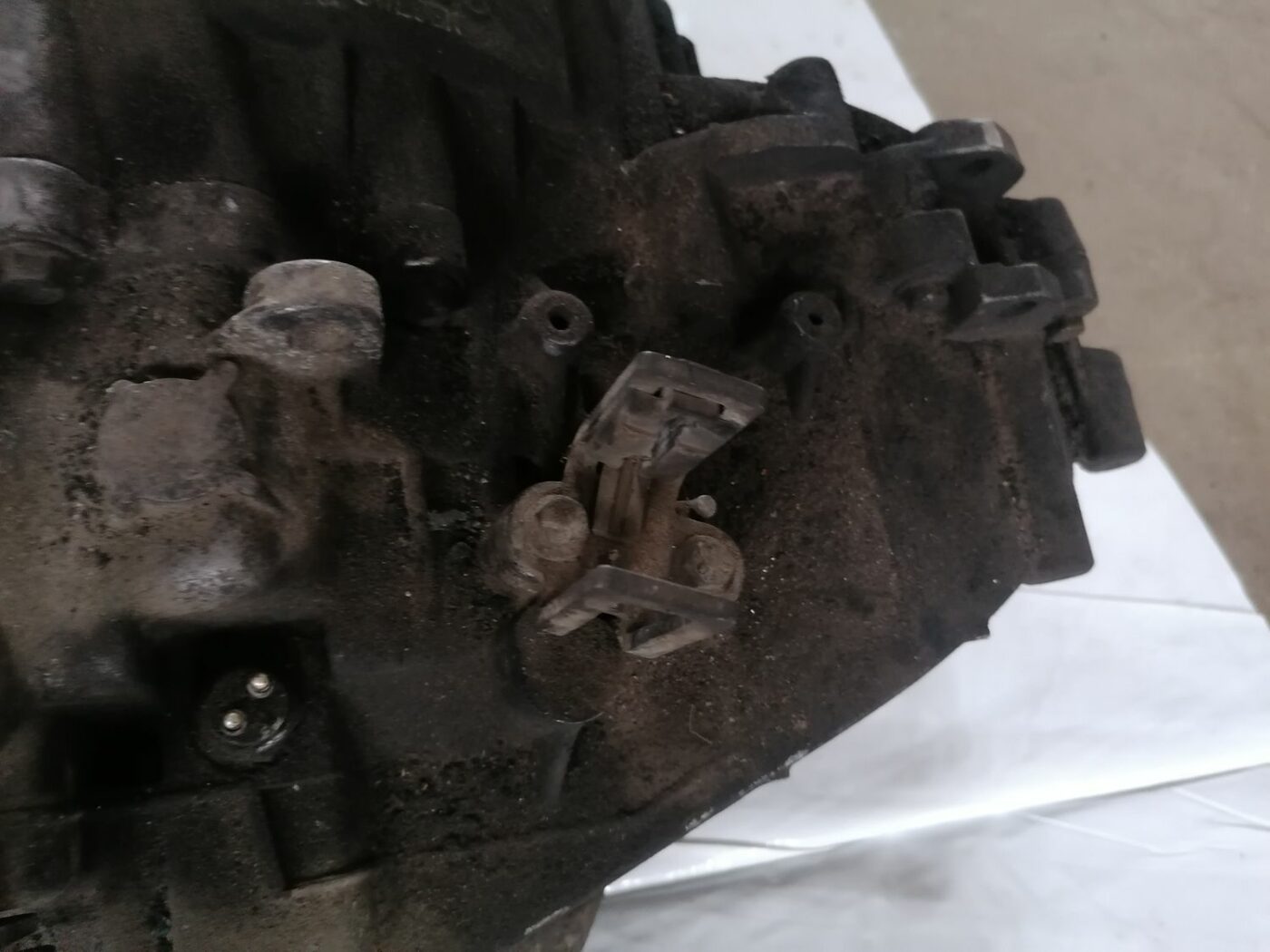 Mehāniska pārnesumkārba priekš VOLVO S60 2004