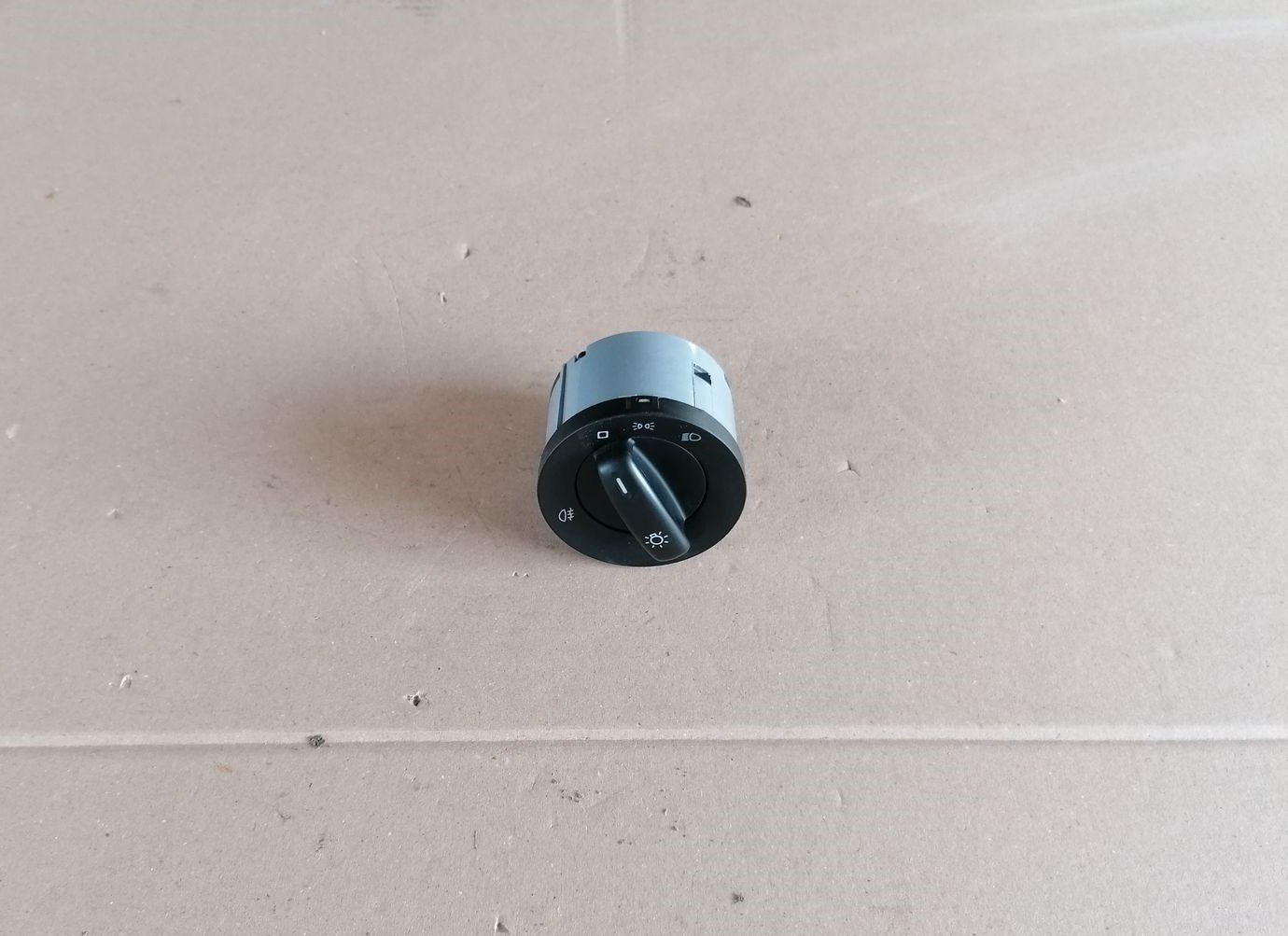 Gaismas slēdzis priekš SKODA YETI 2012