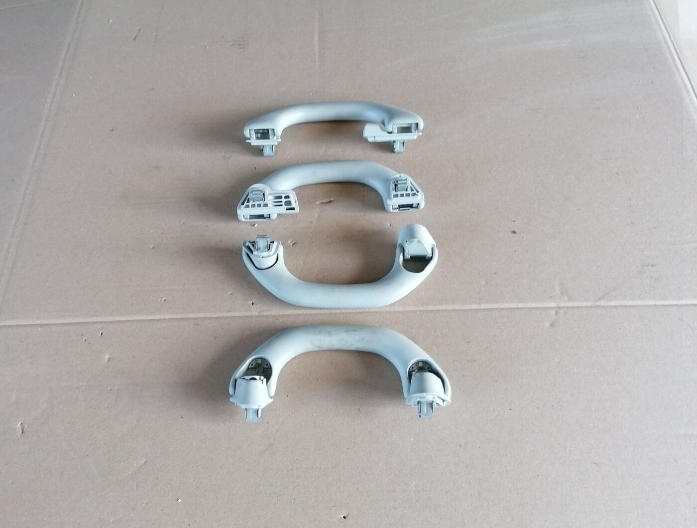 Salona rokturis griestos priekš SKODA YETI 2012 3 Salona rokturis griestos priekš SKODA YETI 2012