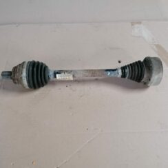 Pusass priekšējā kreisā priekš SKODA YETI 2012