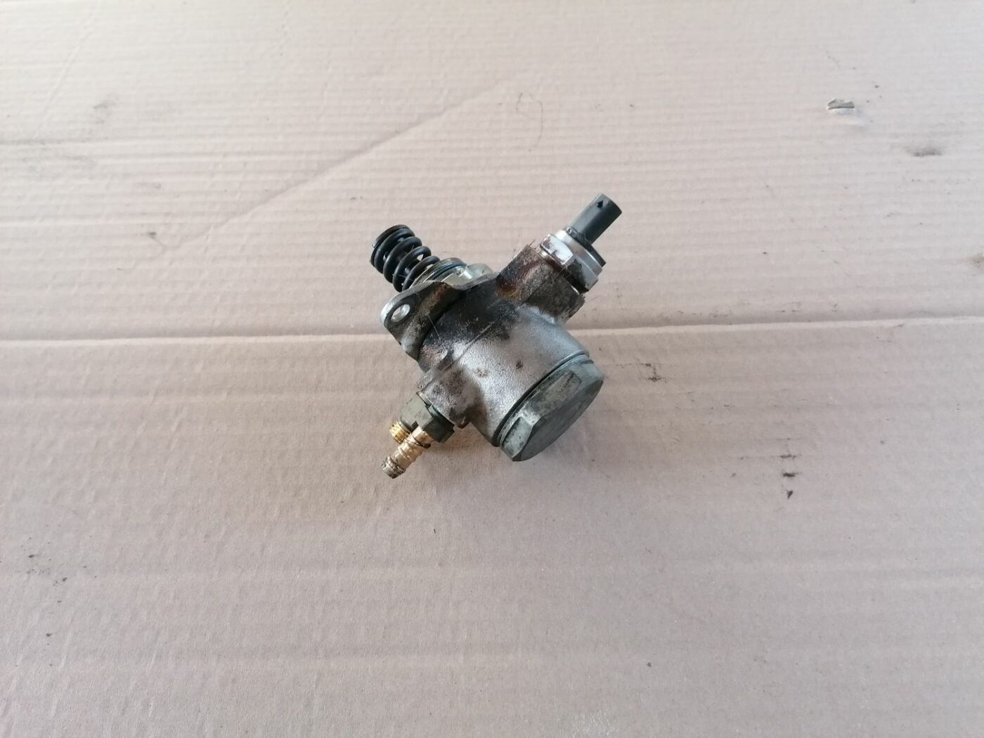 Augstspiediena degvielas sūknis priekš SKODA YETI 2012 1 Augstspiediena degvielas sūknis priekš SKODA YETI 2012