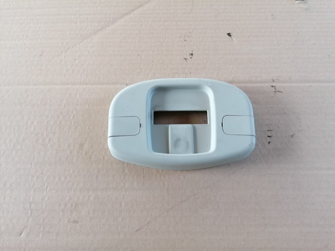 Salona plastmasa priekš SKODA YETI 2012