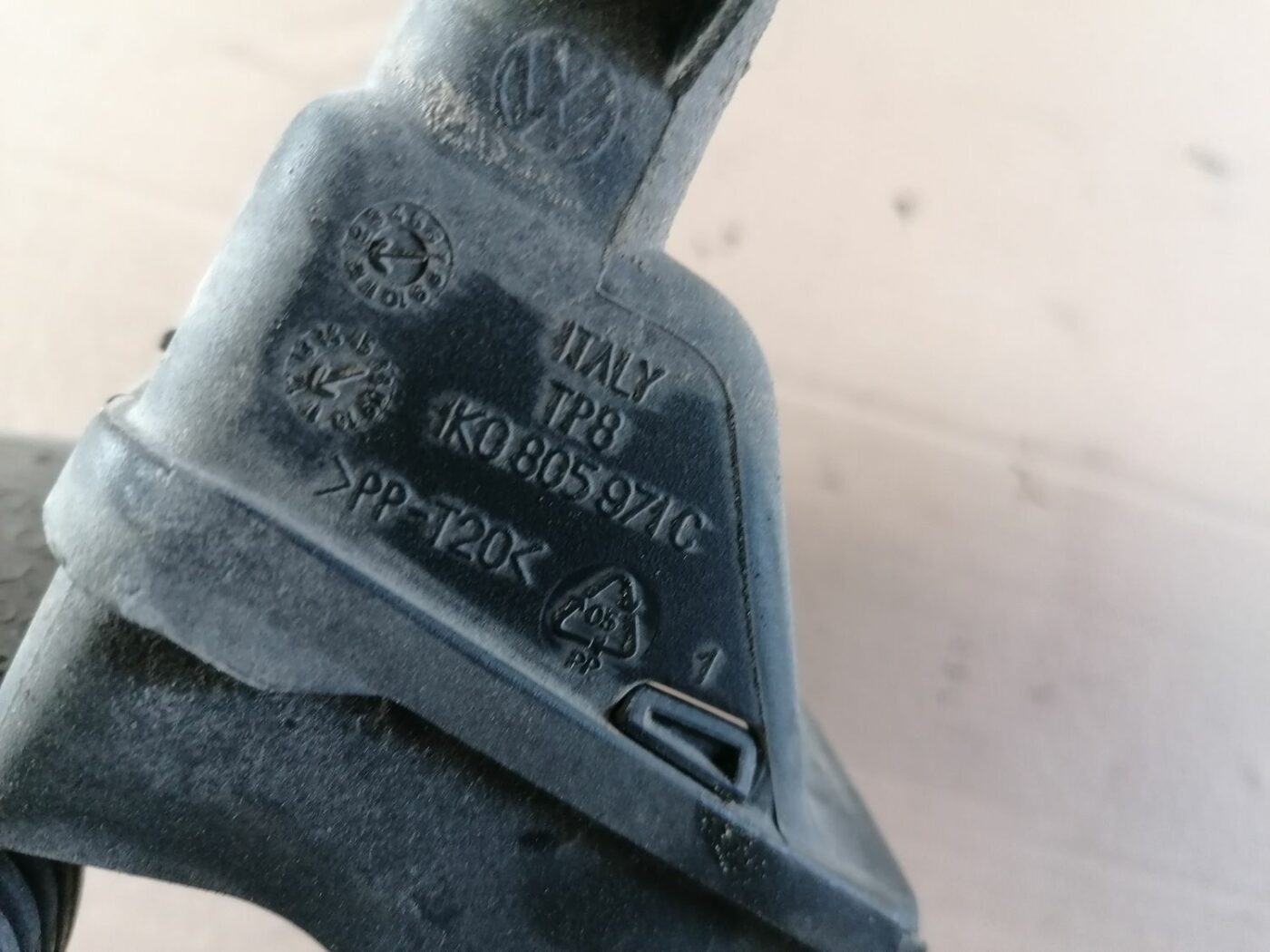 Gaisa vads priekš SKODA YETI 2012