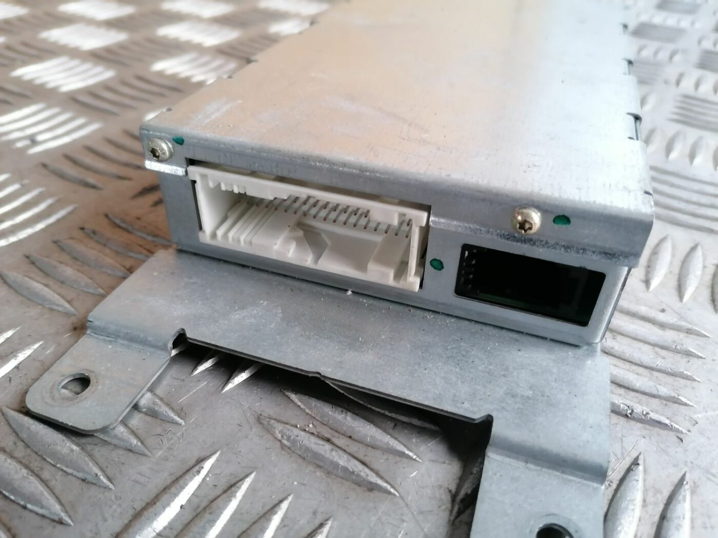 Bluetooth vadības bloks priekš BMW 1 E87 2007 GRAPHITE 6 Bluetooth vadības bloks priekš BMW 1 E87 2007 GRAPHITE