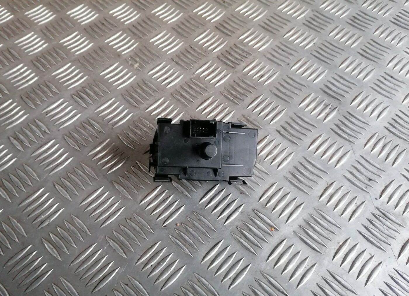 Gaismas slēdzis priekš BMW 1 E87 2007 GRAPHITE 6 Gaismas slēdzis priekš BMW 1 E87 2007 GRAPHITE