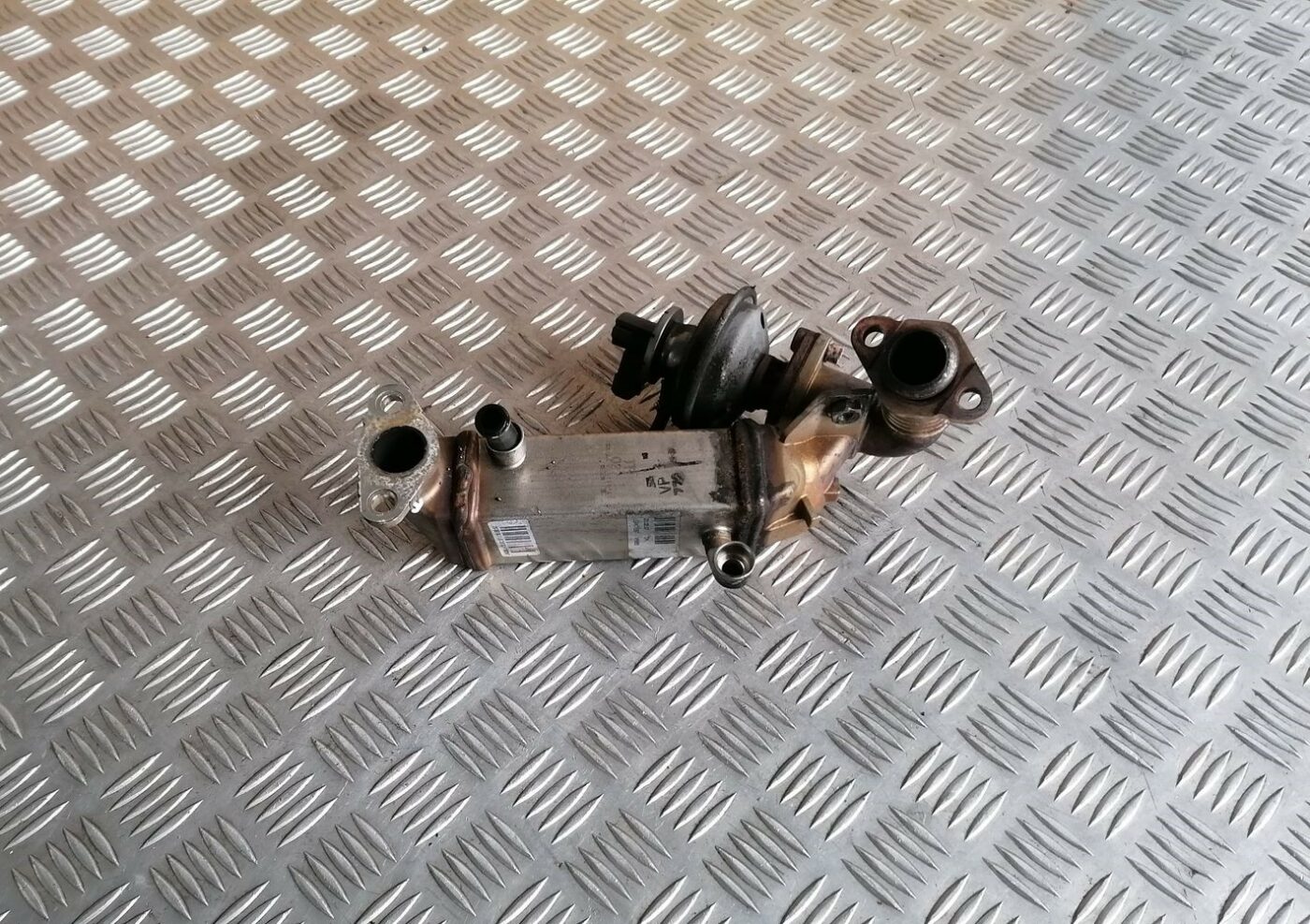 EGR vārsta dzesētājs priekš BMW 1 E87 2007 GRAPHITE 1 EGR vārsta dzesētājs priekš BMW 1 E87 2007 GRAPHITE