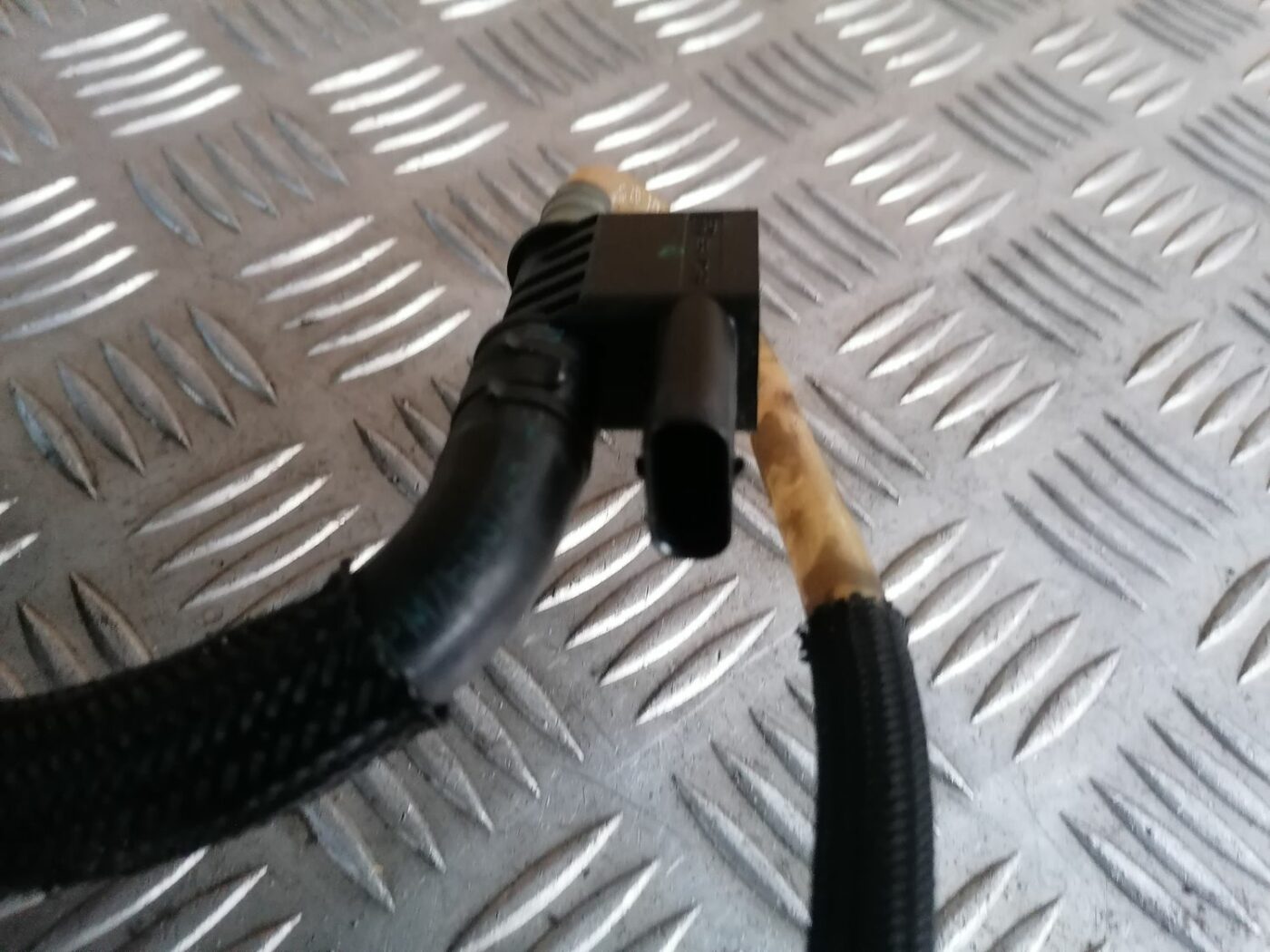 Degvielas caurule priekš BMW 1 E87 2007 GRAPHITE 7 Degvielas caurule priekš BMW 1 E87 2007 GRAPHITE