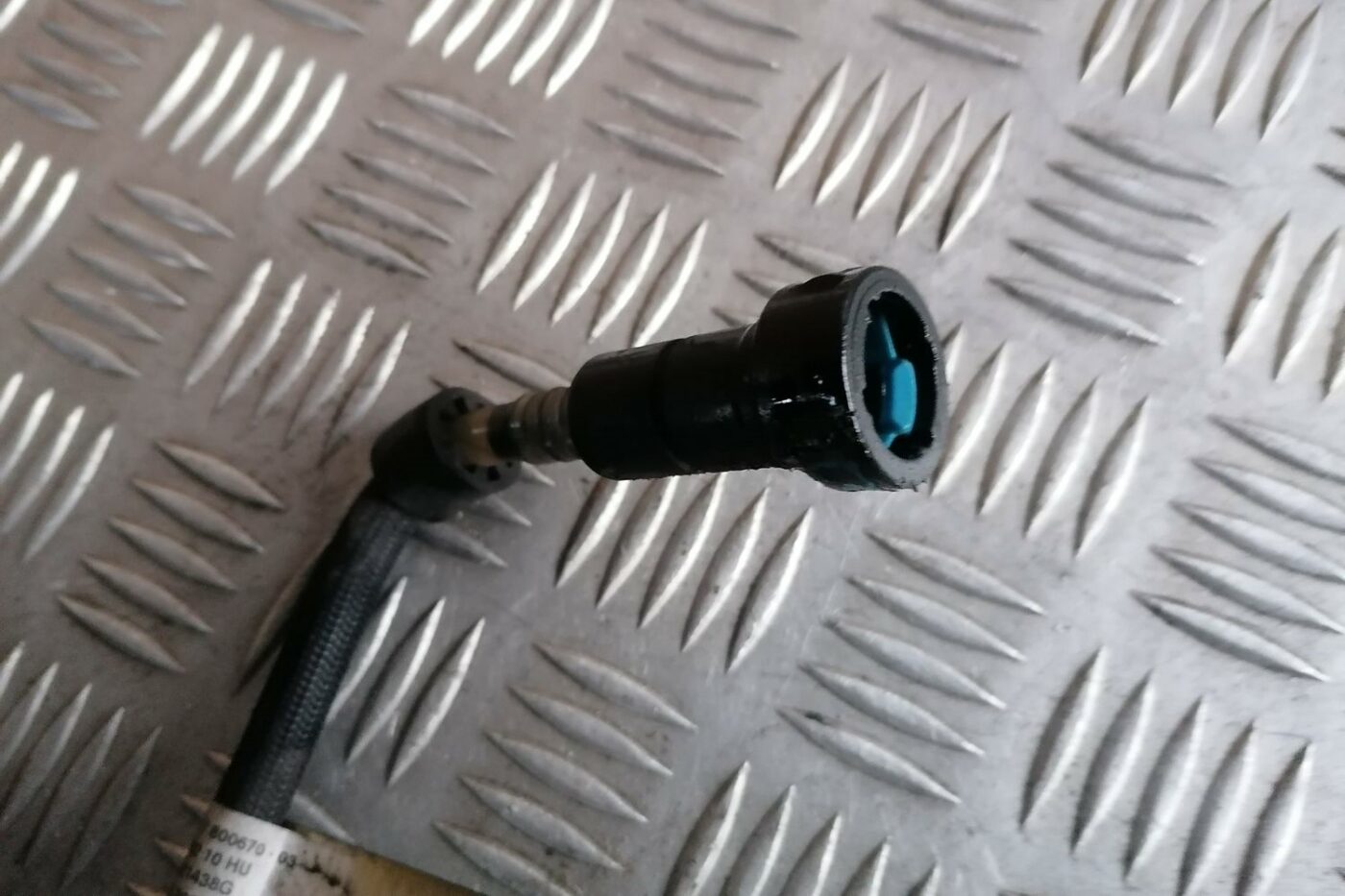 Degvielas caurule priekš BMW 1 E87 2007 GRAPHITE 4 Degvielas caurule priekš BMW 1 E87 2007 GRAPHITE