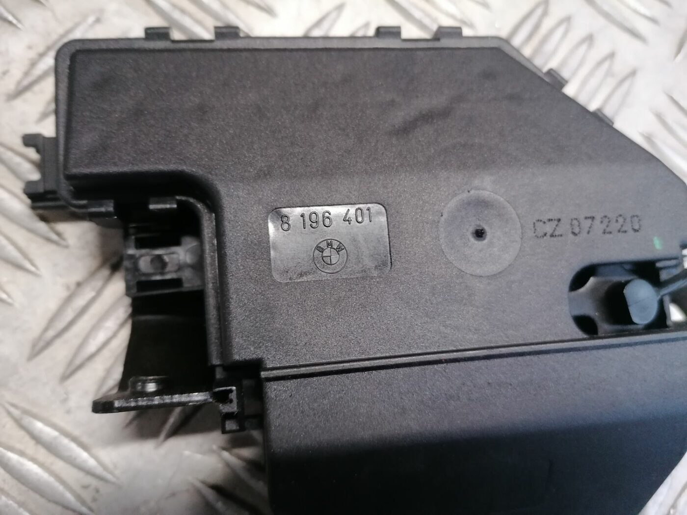 Bagāžnieka vāka slēdzene priekš BMW 1 E87 2007 GRAPHITE 7 Bagāžnieka vāka slēdzene priekš BMW 1 E87 2007 GRAPHITE