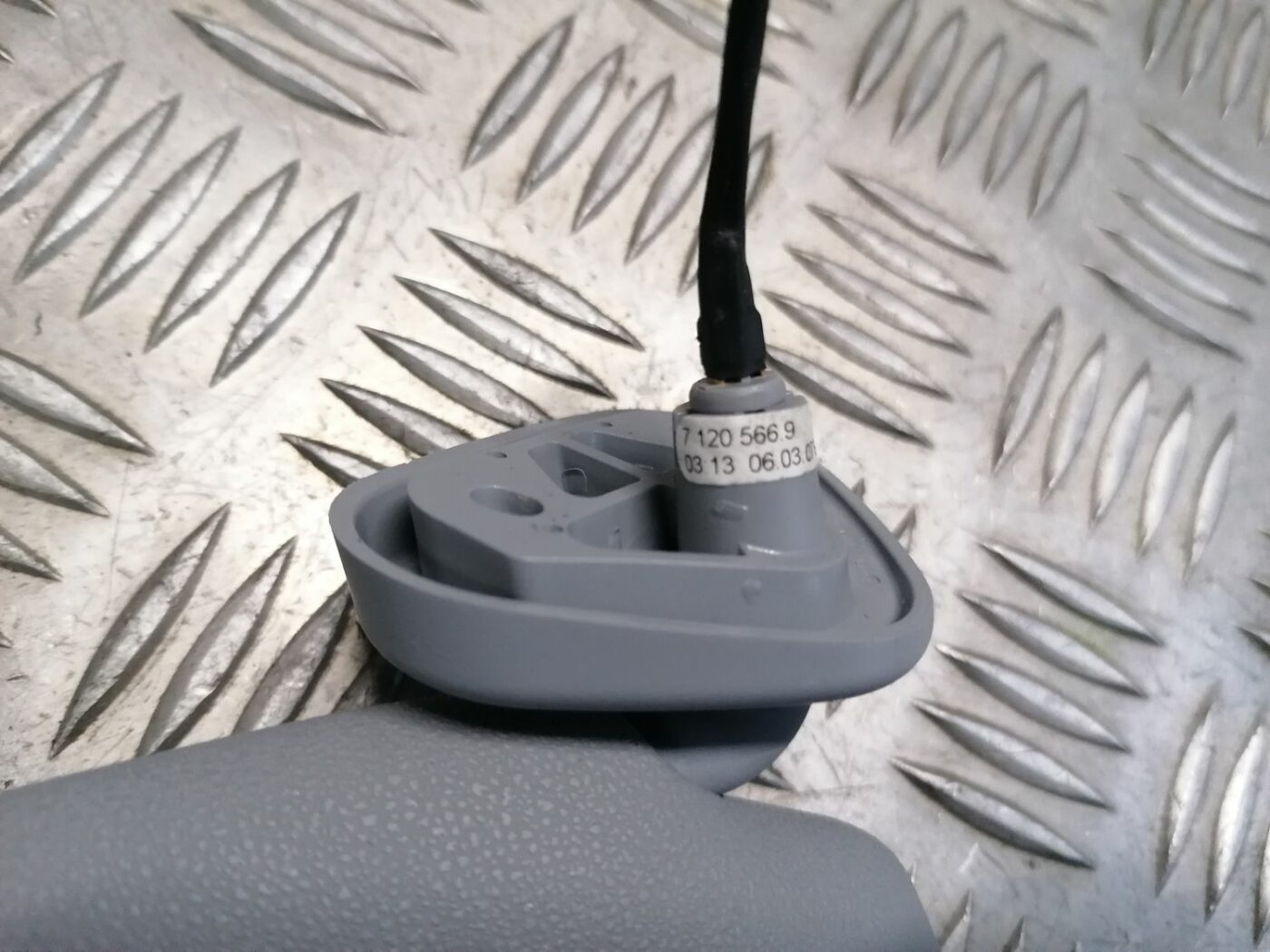 Saules aizsargs priekš BMW 1 E87 2007 GRAPHITE 6 Saules aizsargs priekš BMW 1 E87 2007 GRAPHITE