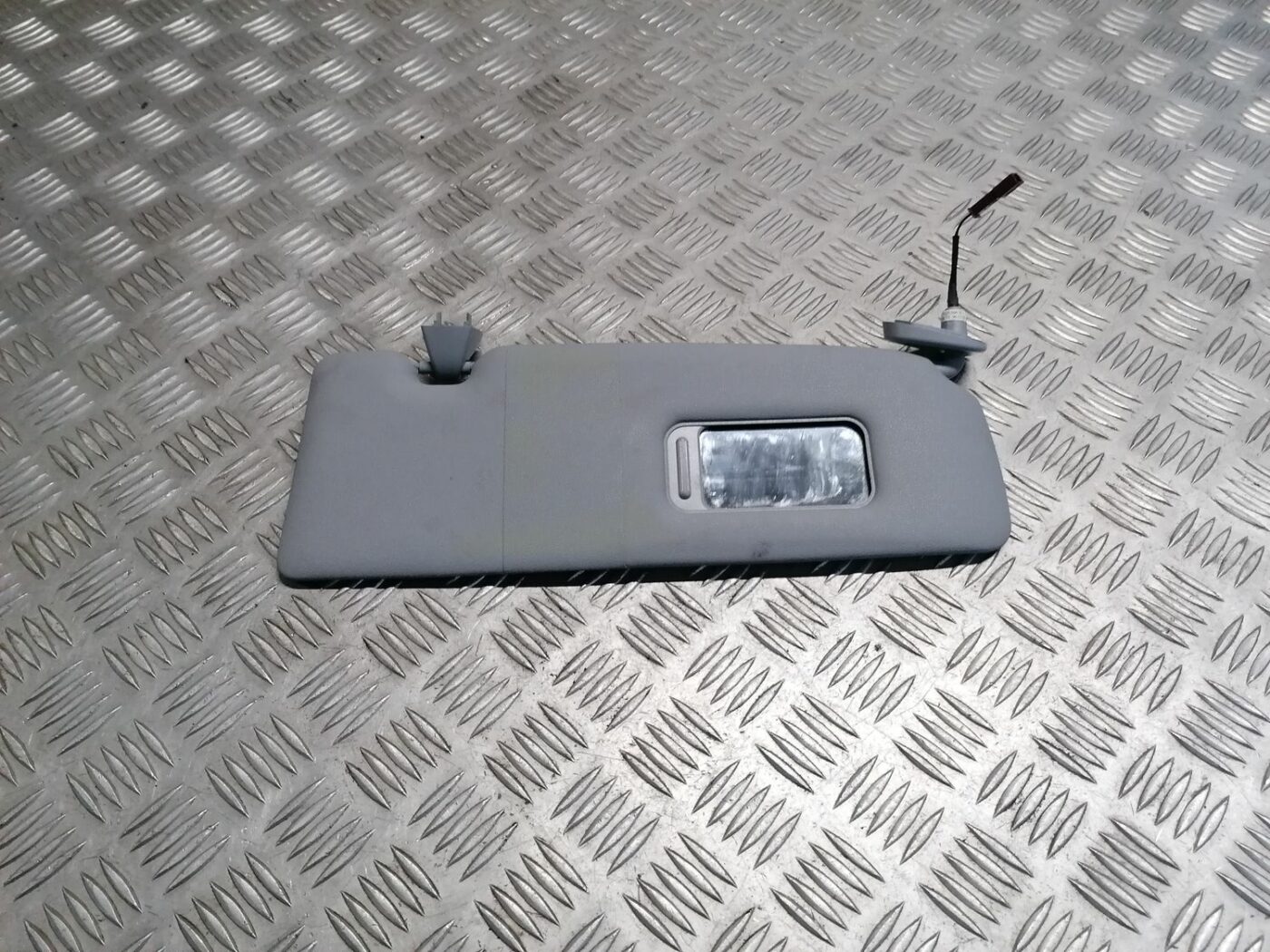 Saules aizsargs priekš BMW 1 E87 2007 GRAPHITE 4 Saules aizsargs priekš BMW 1 E87 2007 GRAPHITE