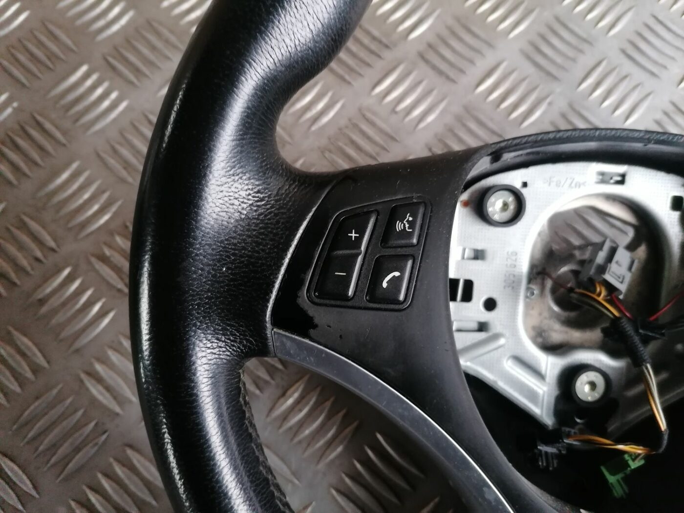 Stūre priekš BMW 1 E87 2007 GRAPHITE 2 Stūre priekš BMW 1 E87 2007 GRAPHITE