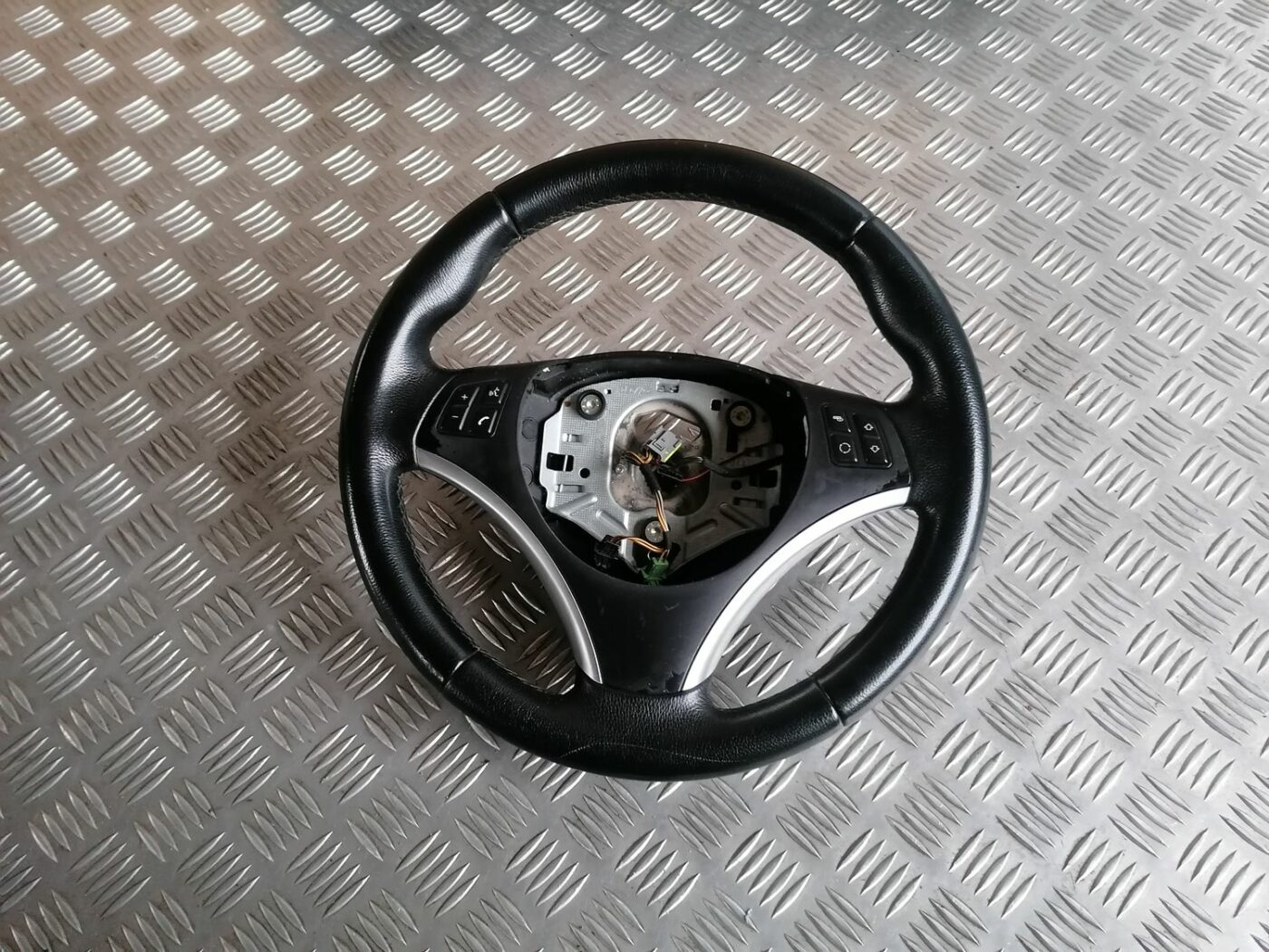 Stūre priekš BMW 1 E87 2007 GRAPHITE 9 Stūre priekš BMW 1 E87 2007 GRAPHITE