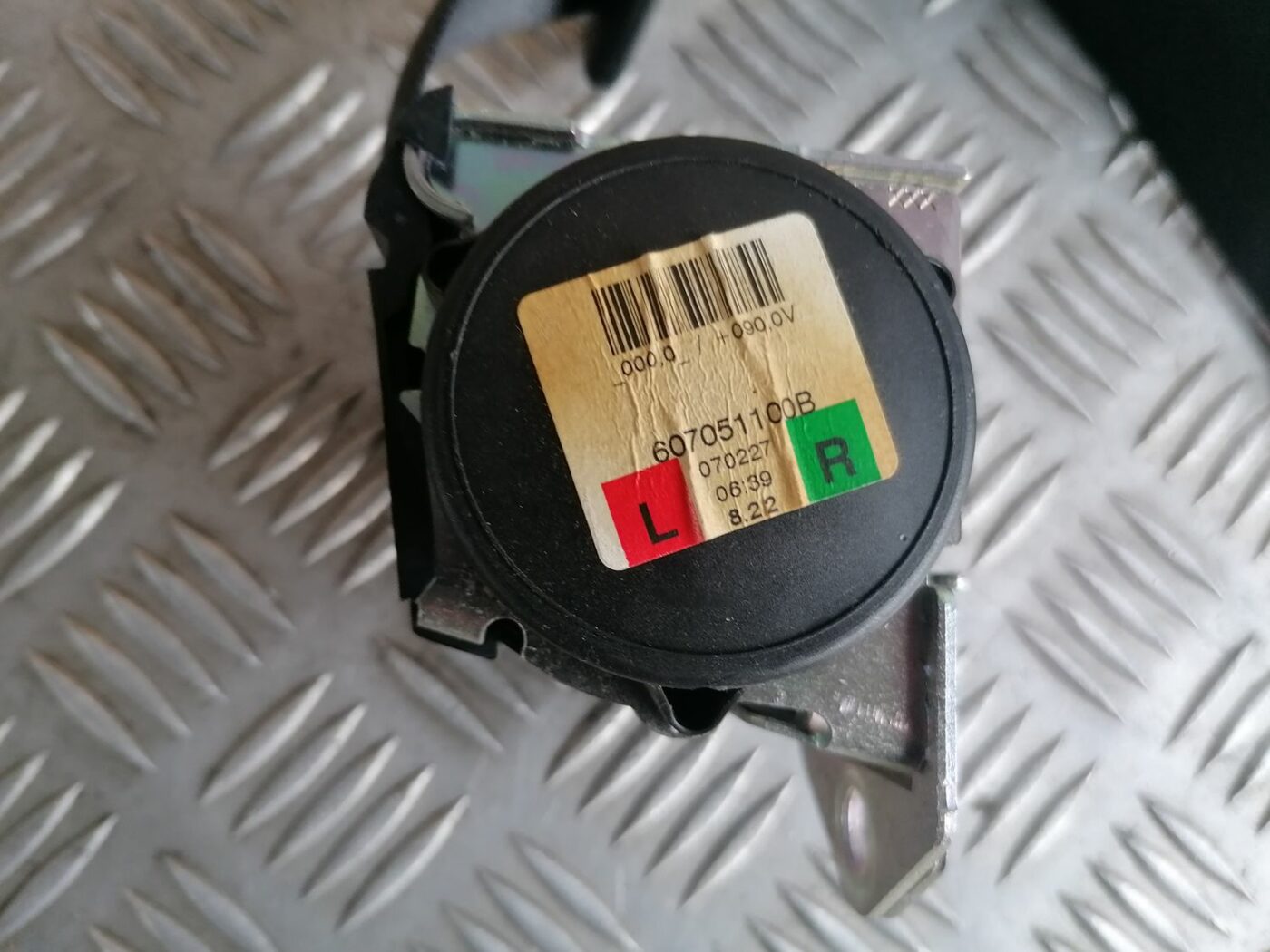 Aizmugurējā kreisa drošības josta priekš BMW 1 E87 2007 GRAPHITE