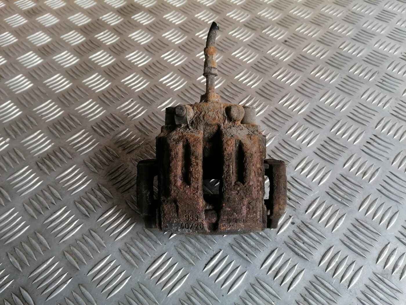 Aizmugurējais labais suports priekš BMW 1 E87 2007 GRAPHITE 2 Aizmugurējais labais suports priekš BMW 1 E87 2007 GRAPHITE