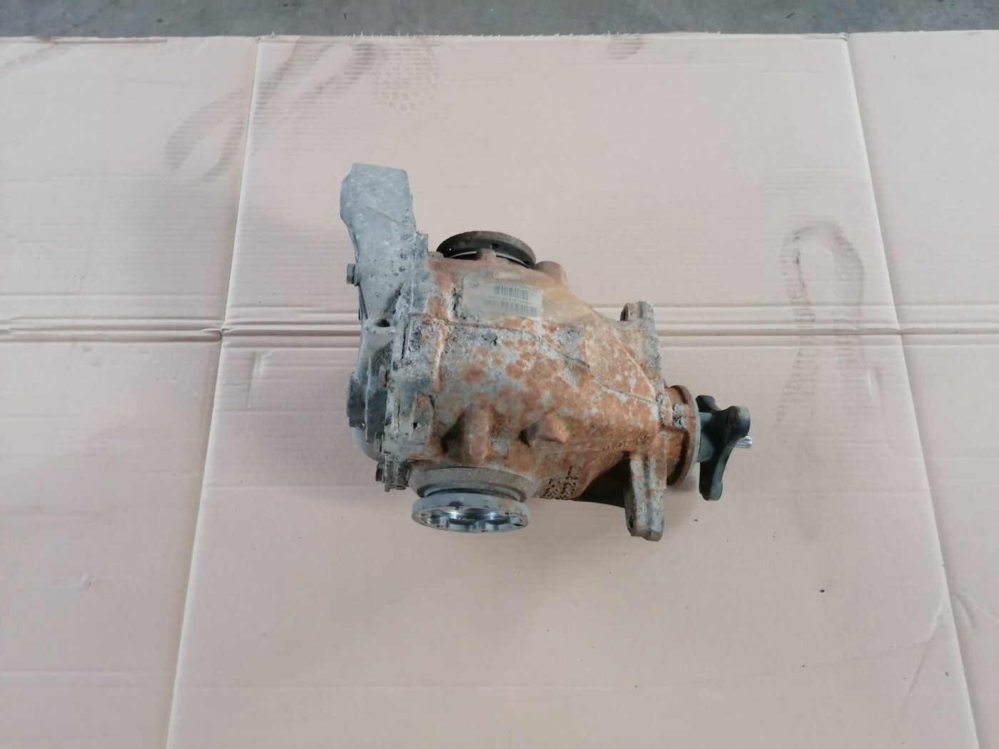 Aizmugurējais reduktors priekš BMW 1 E87 2007 GRAPHITE 1 Aizmugurējais reduktors priekš BMW 1 E87 2007 GRAPHITE