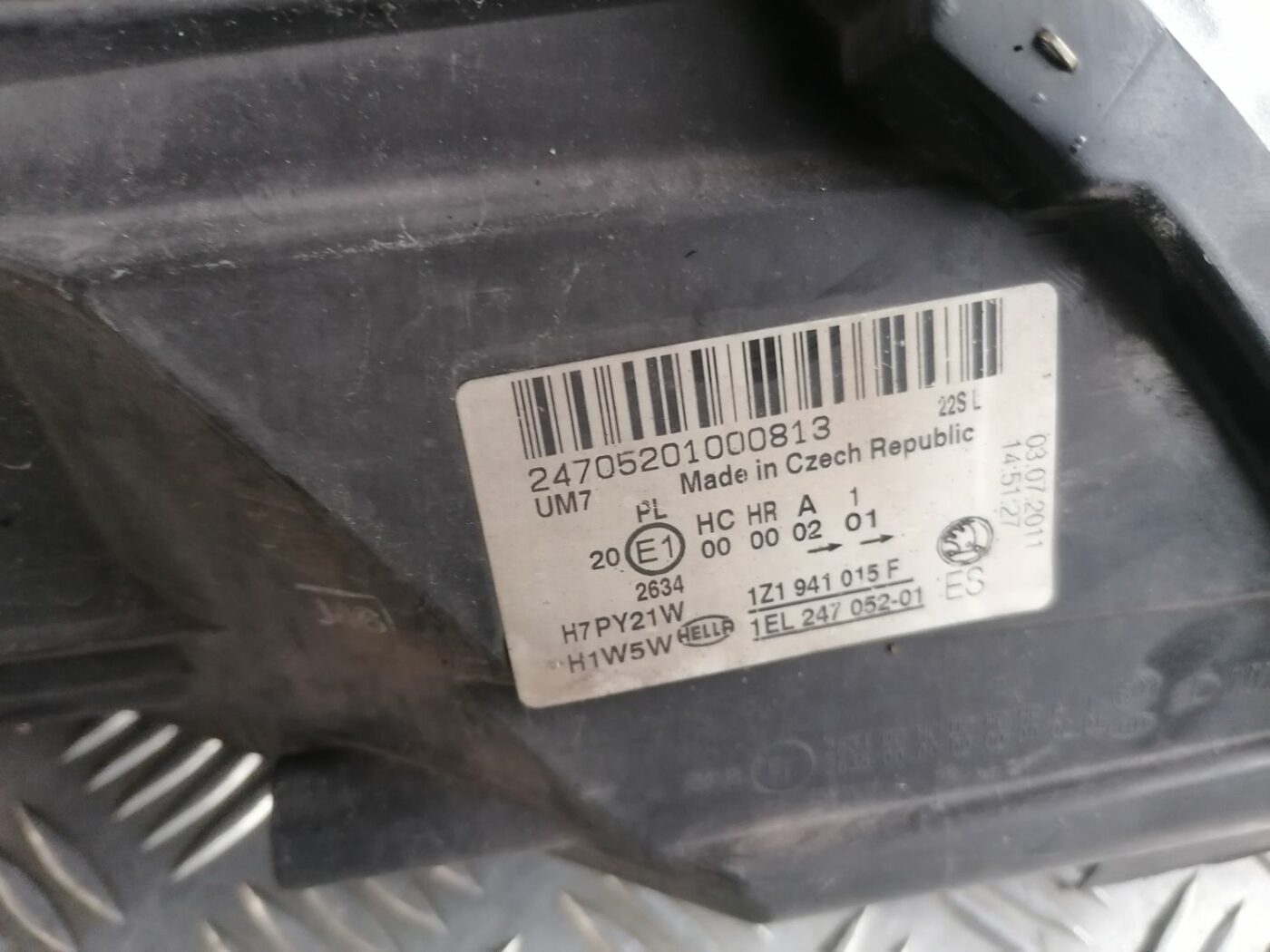 Priekšējais kreisais lukturis priekš SKODA OCTAVIA 2012 8 Priekšējais kreisais lukturis priekš SKODA OCTAVIA 2012