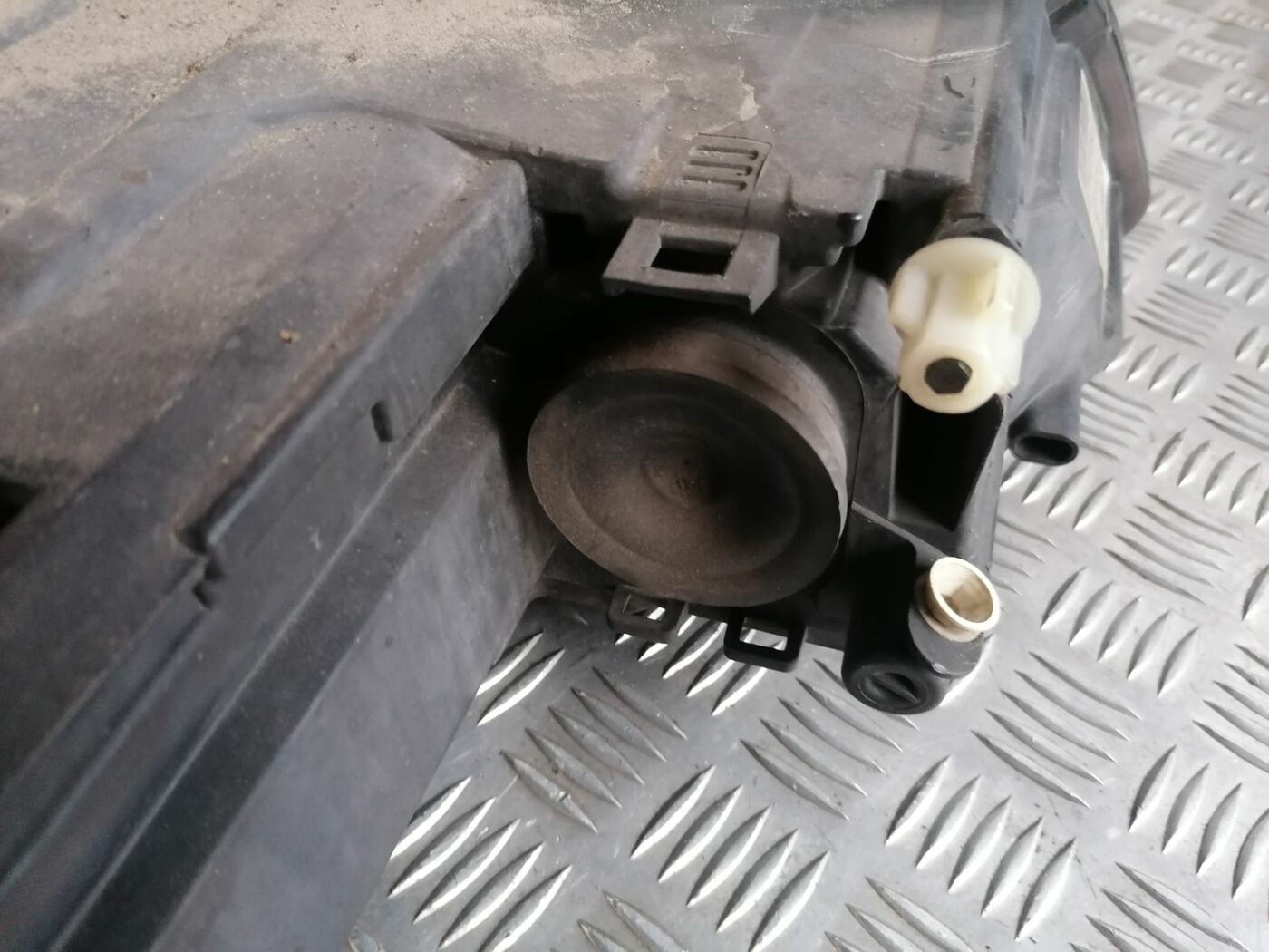 Priekšējais kreisais lukturis priekš SKODA OCTAVIA 2012 6 Priekšējais kreisais lukturis priekš SKODA OCTAVIA 2012