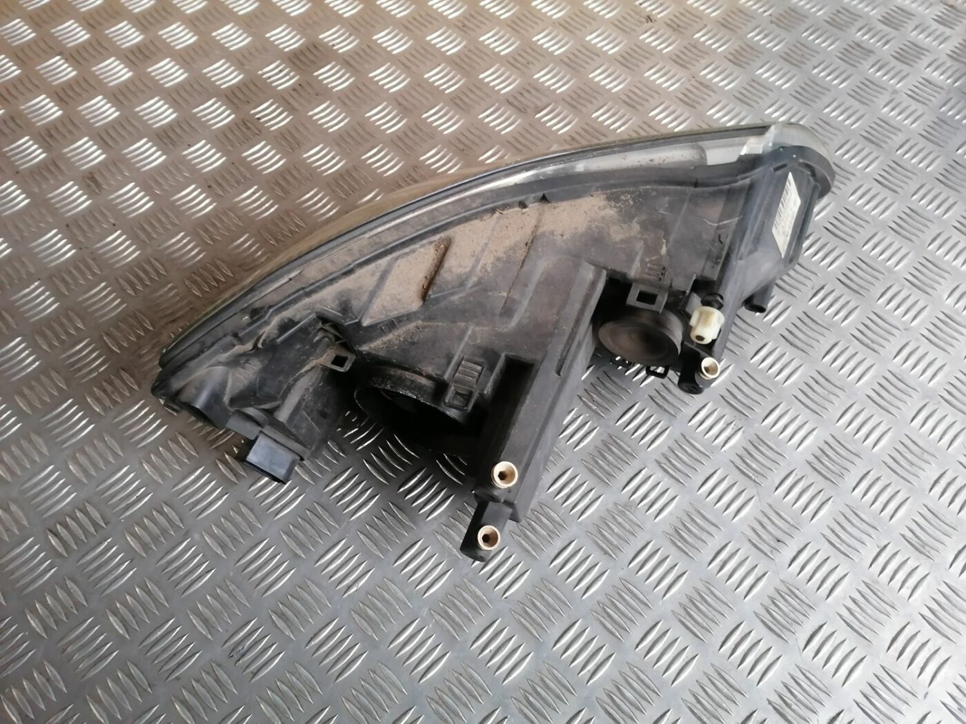 Priekšējais kreisais lukturis priekš SKODA OCTAVIA 2012 3 Priekšējais kreisais lukturis priekš SKODA OCTAVIA 2012