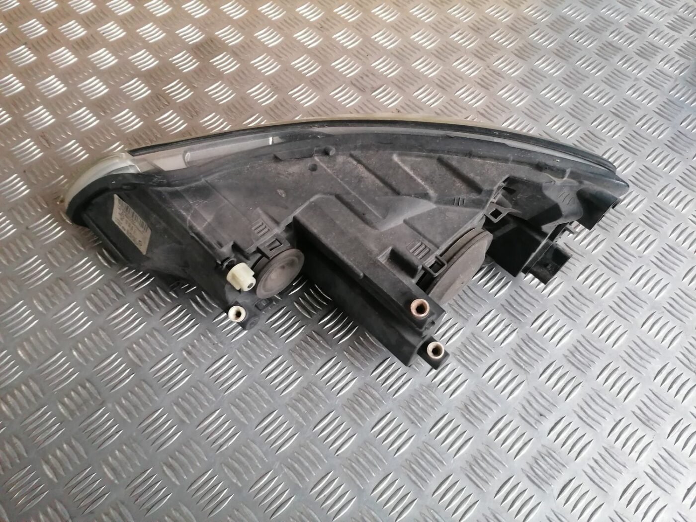 Priekšējais labais lukturis priekš SKODA OCTAVIA 2012 3 Priekšējais labais lukturis priekš SKODA OCTAVIA 2012