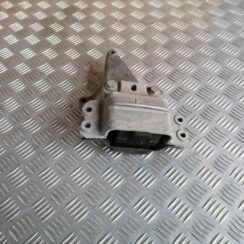 Dzinēja spilvens priekš SKODA OCTAVIA 2012