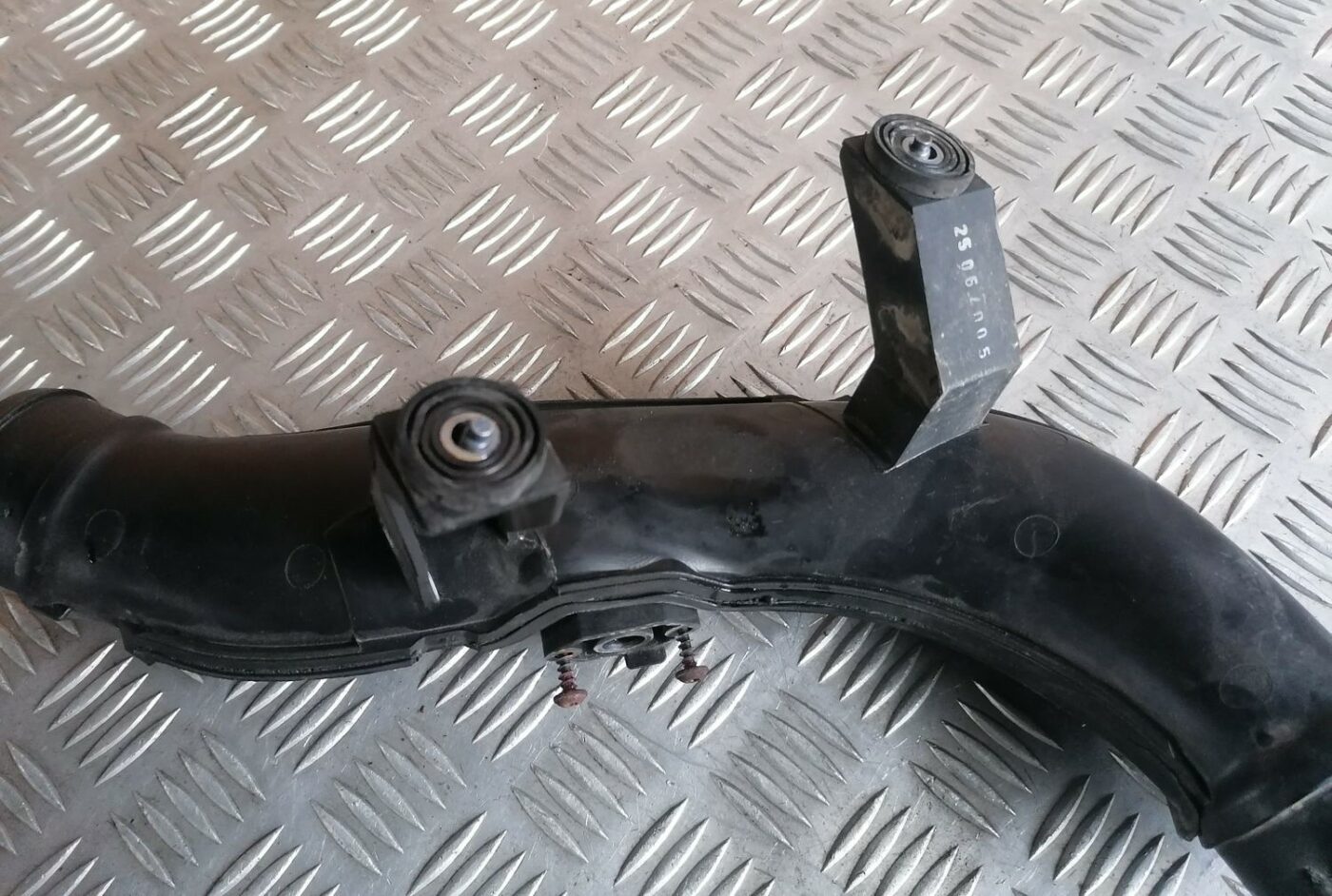 Interkulera caurule priekš SKODA OCTAVIA 2012 6 Interkulera caurule priekš SKODA OCTAVIA 2012