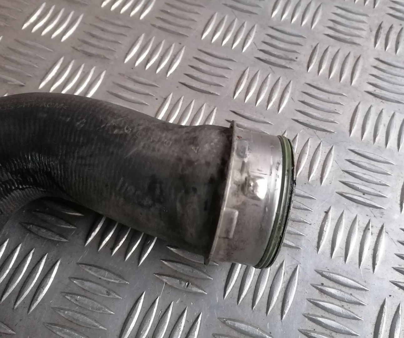 Interkulera caurule priekš SKODA OCTAVIA 2012 4 Interkulera caurule priekš SKODA OCTAVIA 2012