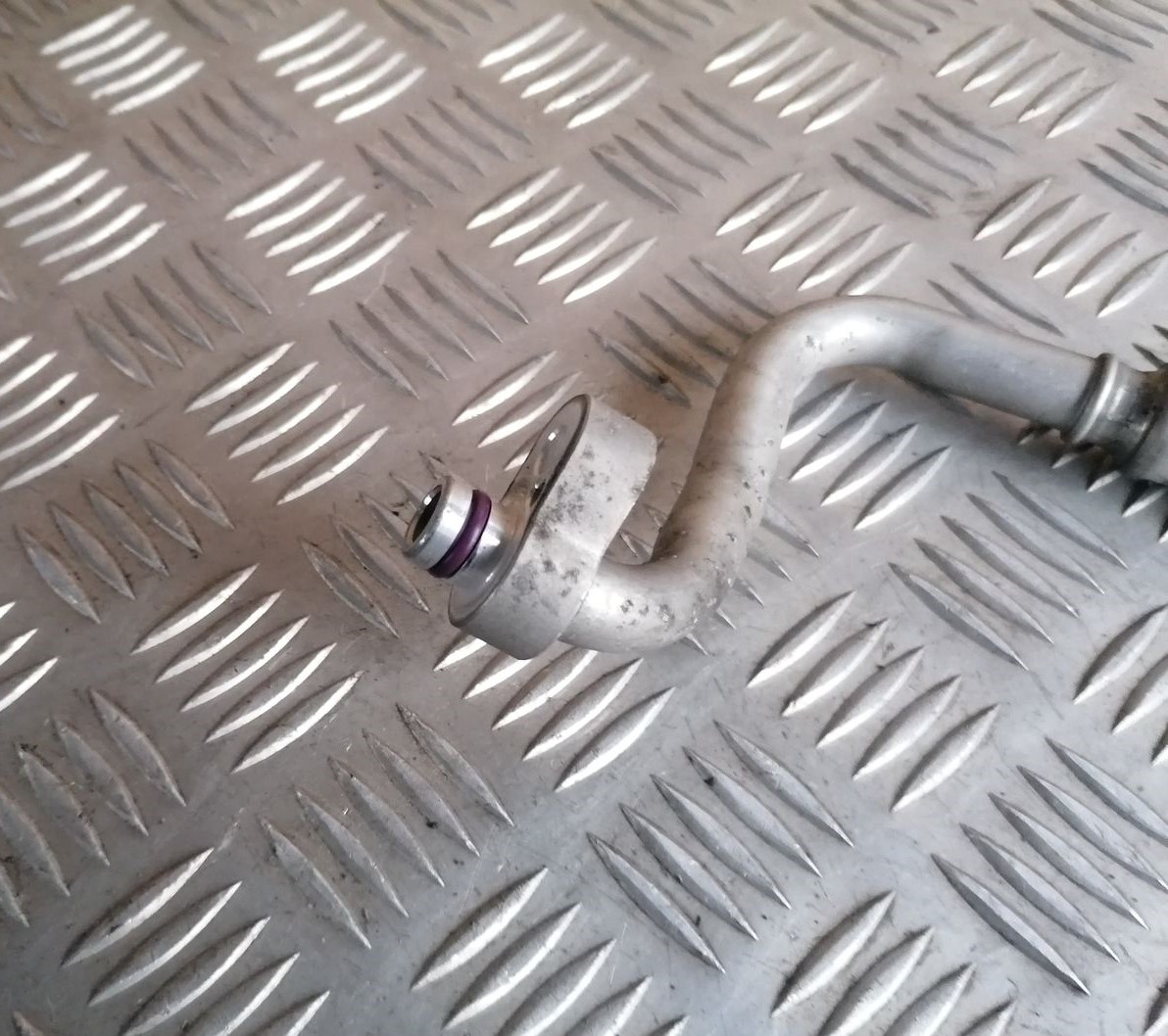 Gaisa kondicioniera caurule priekš SKODA OCTAVIA 2012 4 Gaisa kondicioniera caurule priekš SKODA OCTAVIA 2012