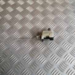 Degvielas tvertnes vāka slēdzene priekš SKODA OCTAVIA 2012