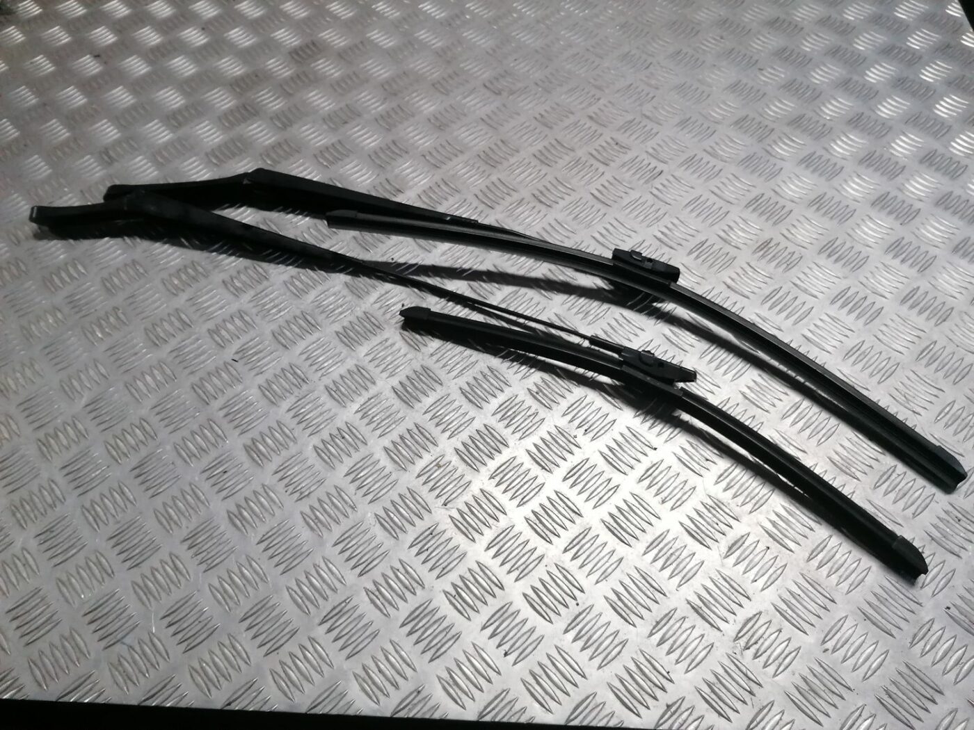 Vējstikla slotu turētāju komplekts priekš SKODA OCTAVIA 2012