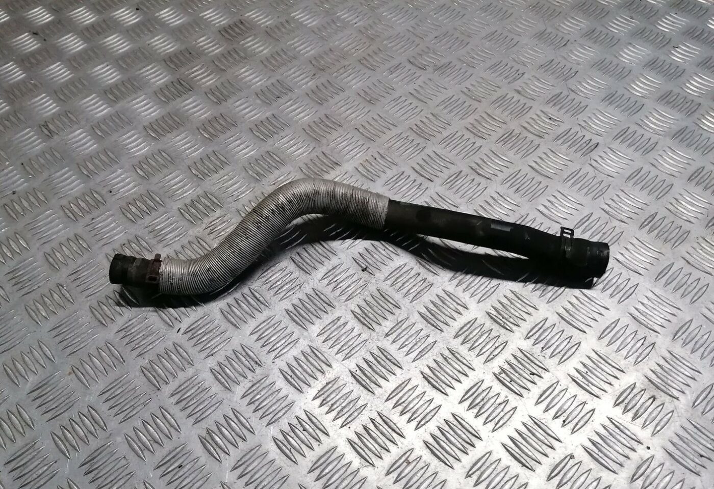 Dzesēšanas caurule priekš SKODA OCTAVIA 2012 1 Dzesēšanas caurule priekš SKODA OCTAVIA 2012