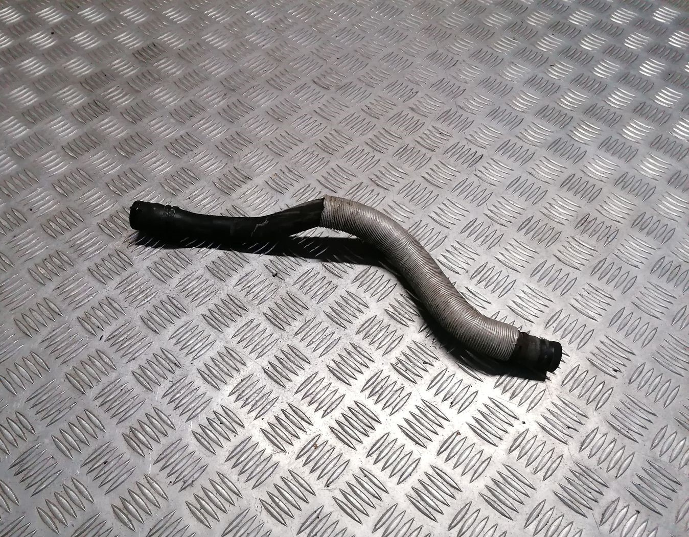 Dzesēšanas caurule priekš SKODA OCTAVIA 2012 3 Dzesēšanas caurule priekš SKODA OCTAVIA 2012