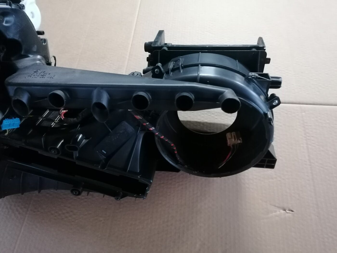 Salona sildītājs priekš SKODA OCTAVIA 2012