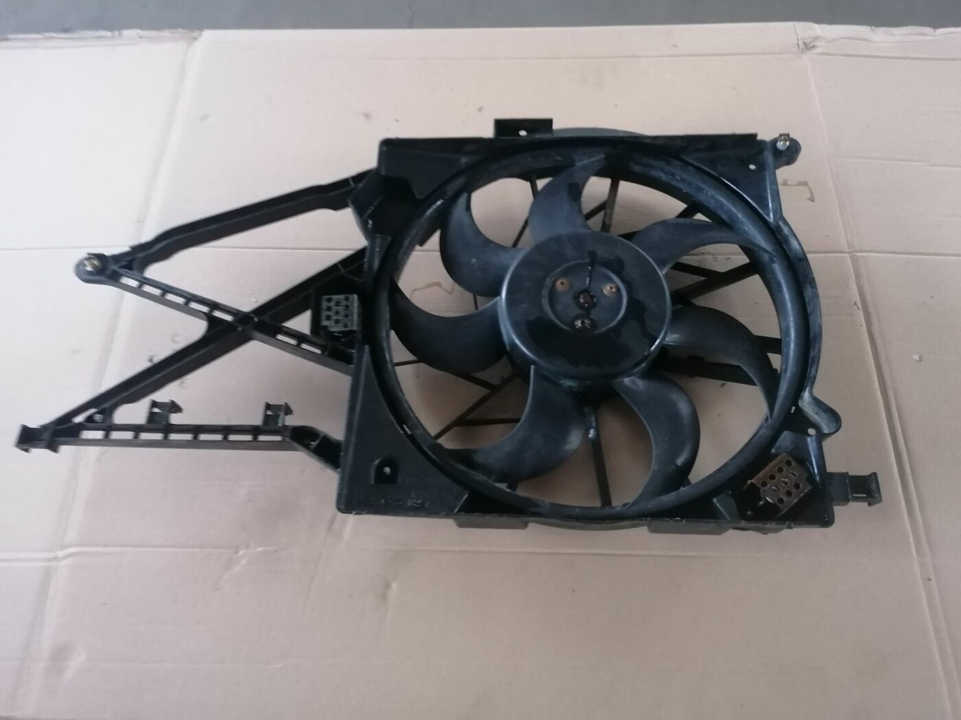Dzesēšanas radiatora ventilators priekš OPEL ZAFIRA 2002