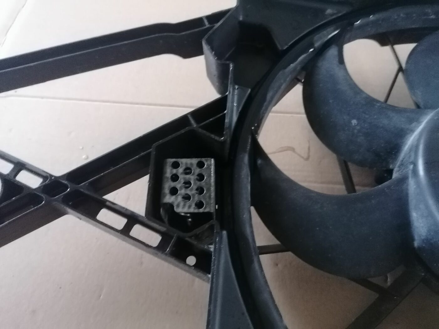 Dzesēšanas radiatora ventilators priekš OPEL ZAFIRA 2002