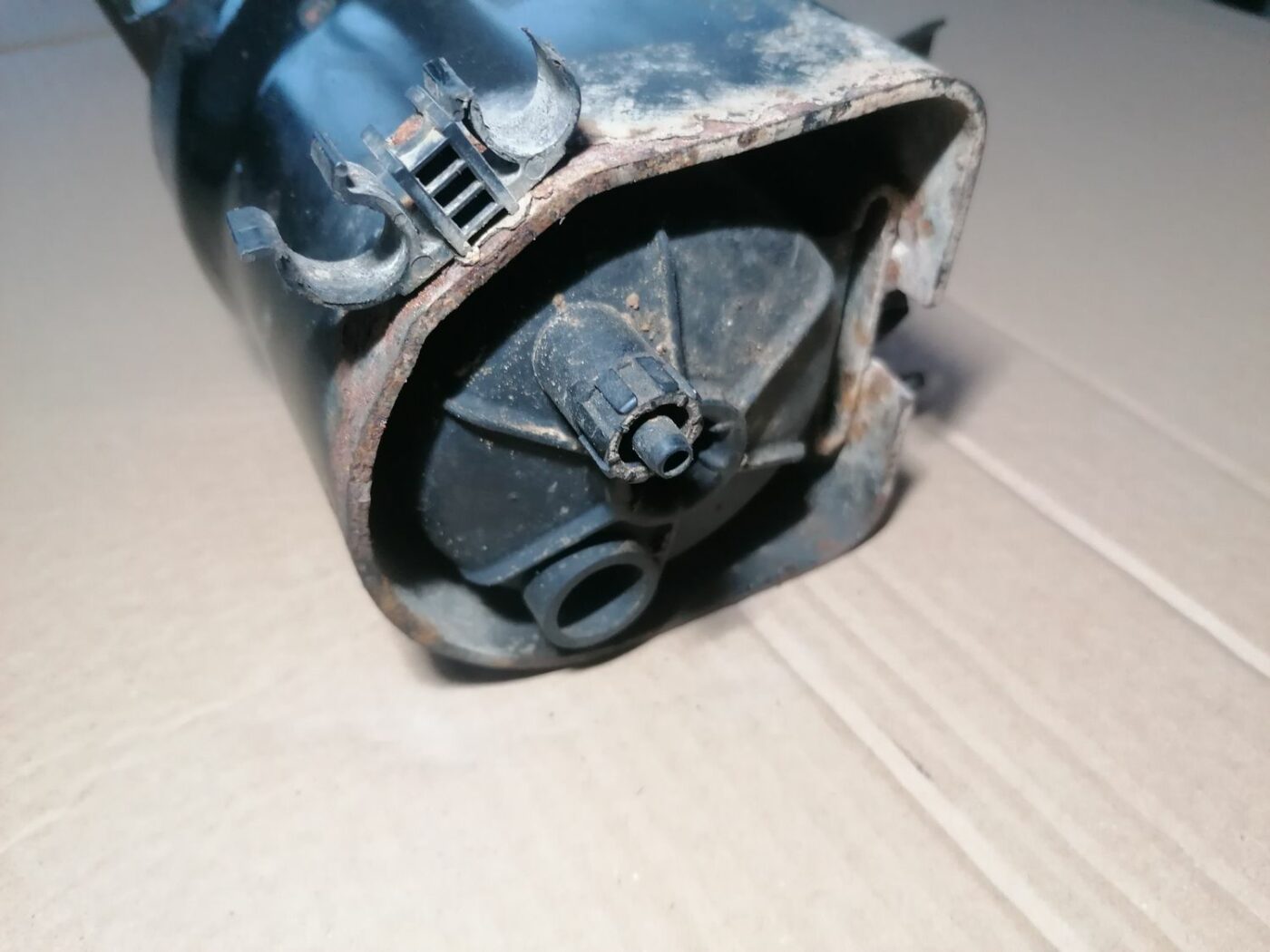 Degvielas filtra korpuss priekš OPEL ZAFIRA 2002