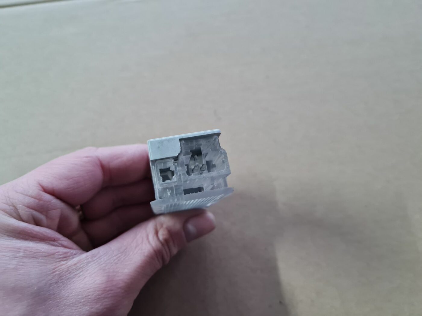 Apgaismojums bagažnieka nodalījuma priekš PEUGEOT 307 2003 3 Apgaismojums bagažnieka nodalījuma priekš PEUGEOT 307 2003