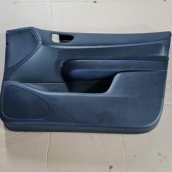 Priekšējo labo durvju apdare priekš PEUGEOT 307 2003
