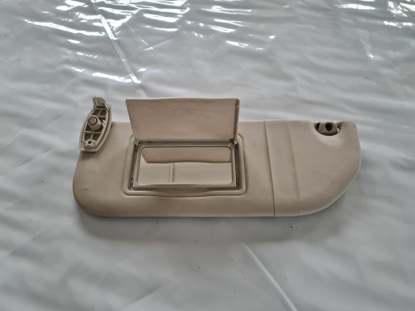 Saules aizsargs priekš CITROEN C4 2006-2 2 Saules aizsargs priekš CITROEN C4 2006-2