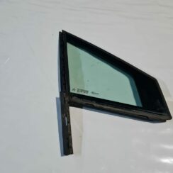 Priekšējais sānu stikls, pa labi priekš CITROEN C4 2006-2