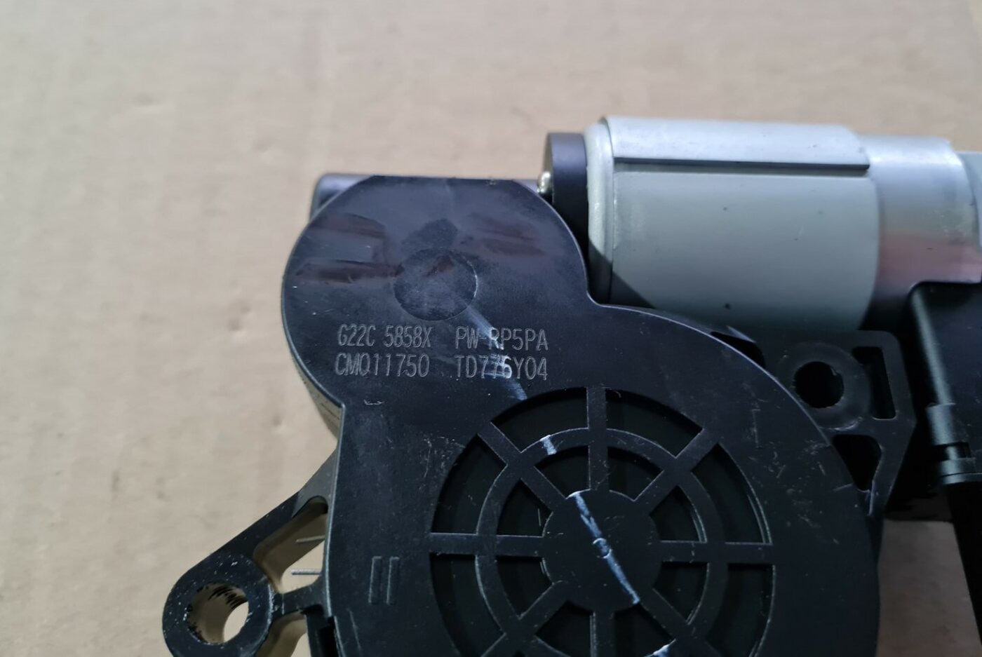 Elektrisko stiklu motors priekš MAZDA 3 2007 2 Elektrisko stiklu motors priekš MAZDA 3 2007