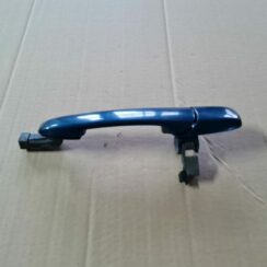 Aizmugurējāis labais durvju rokturis priekš MAZDA 3 2007