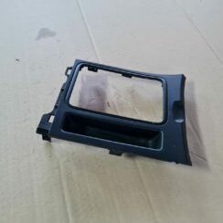 Dekoratīvs rāmis pārnesumu selektoram priekš MAZDA 3 2007