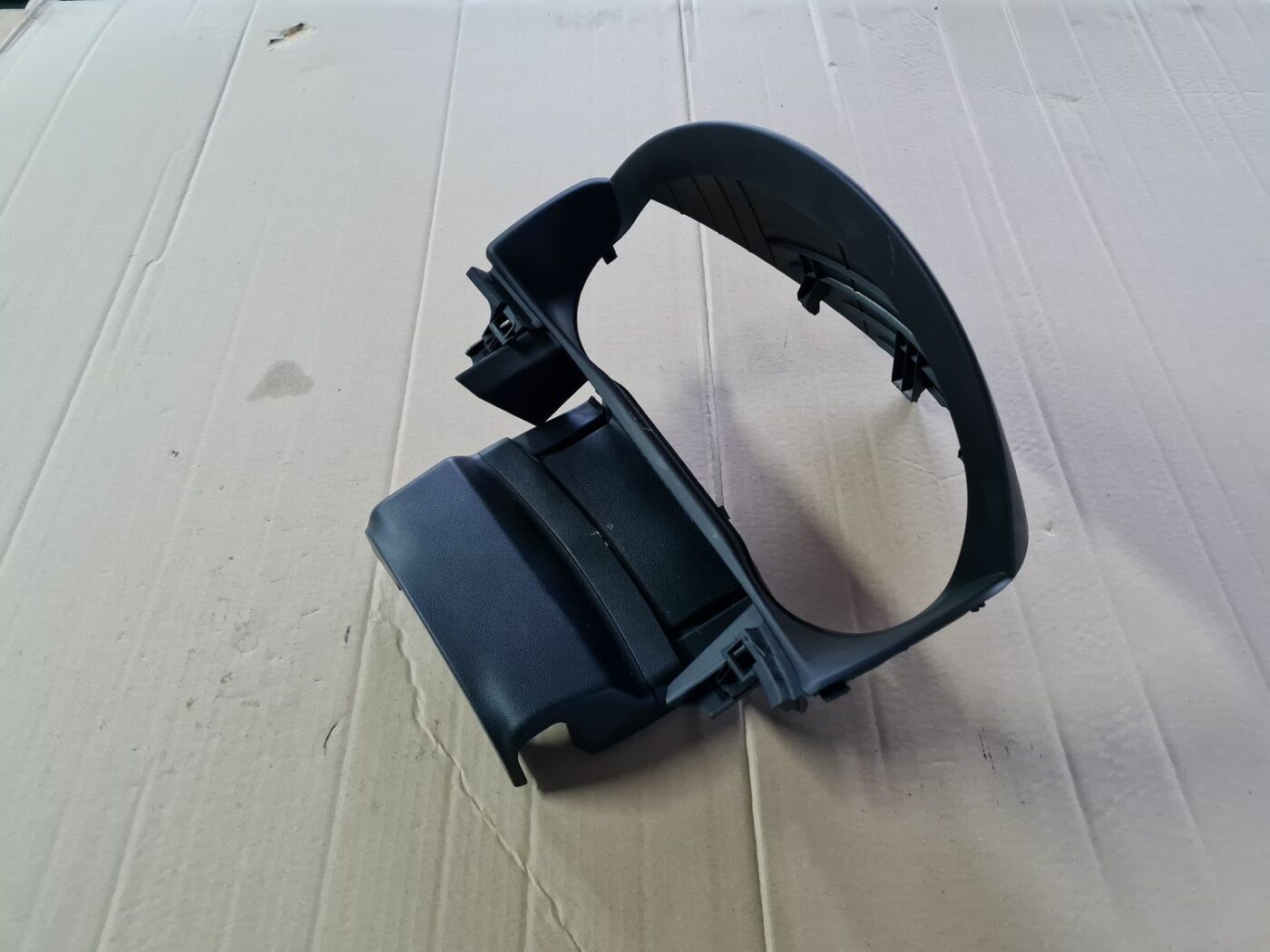 Spidometra apdare priekš MAZDA 3 2007 1 Spidometra apdare priekš MAZDA 3 2007