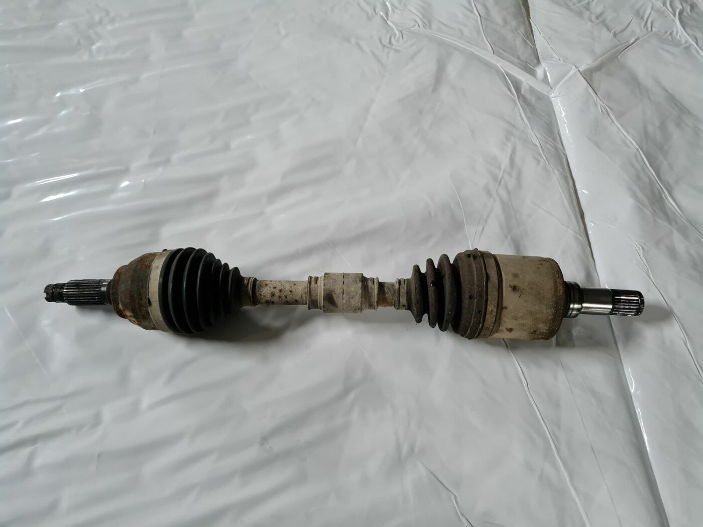 Pusass priekšējā kreisā priekš MAZDA 3 2007 1 Pusass priekšējā kreisā priekš MAZDA 3 2007