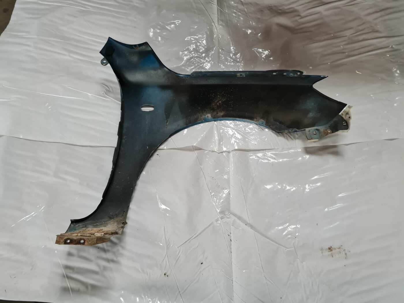 Priekšējais kreisais spārns priekš MAZDA 3 2007 5 Priekšējais kreisais spārns priekš MAZDA 3 2007