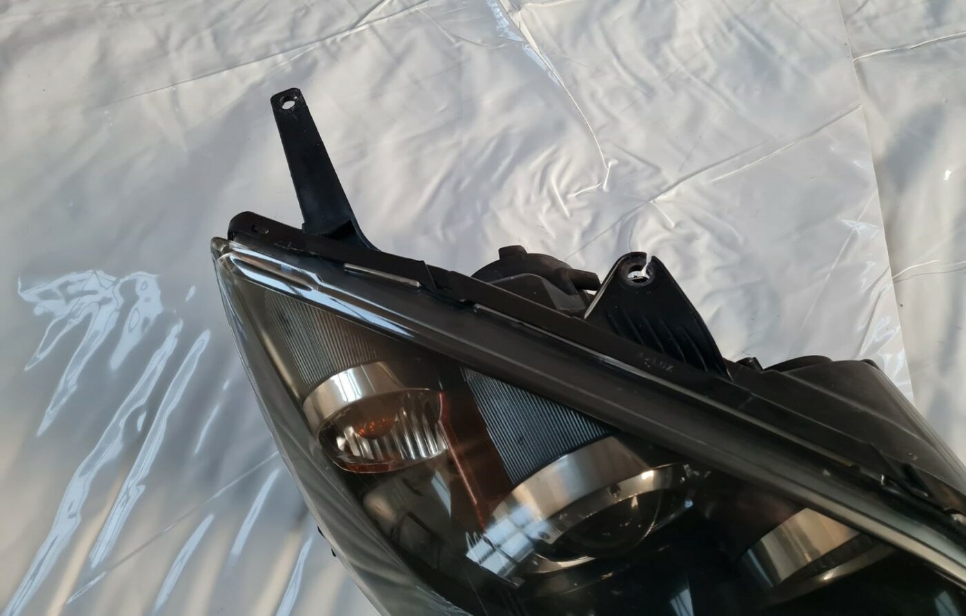 Priekšējais labais lukturis priekš MAZDA 3 2007