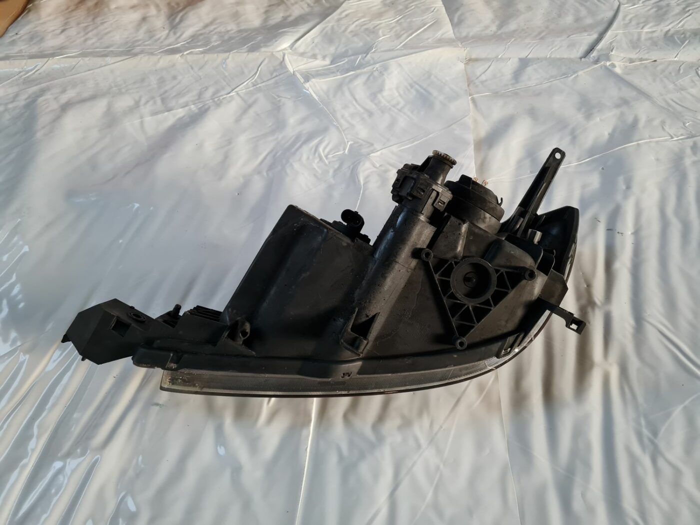 Priekšējais labais lukturis priekš MAZDA 3 2007