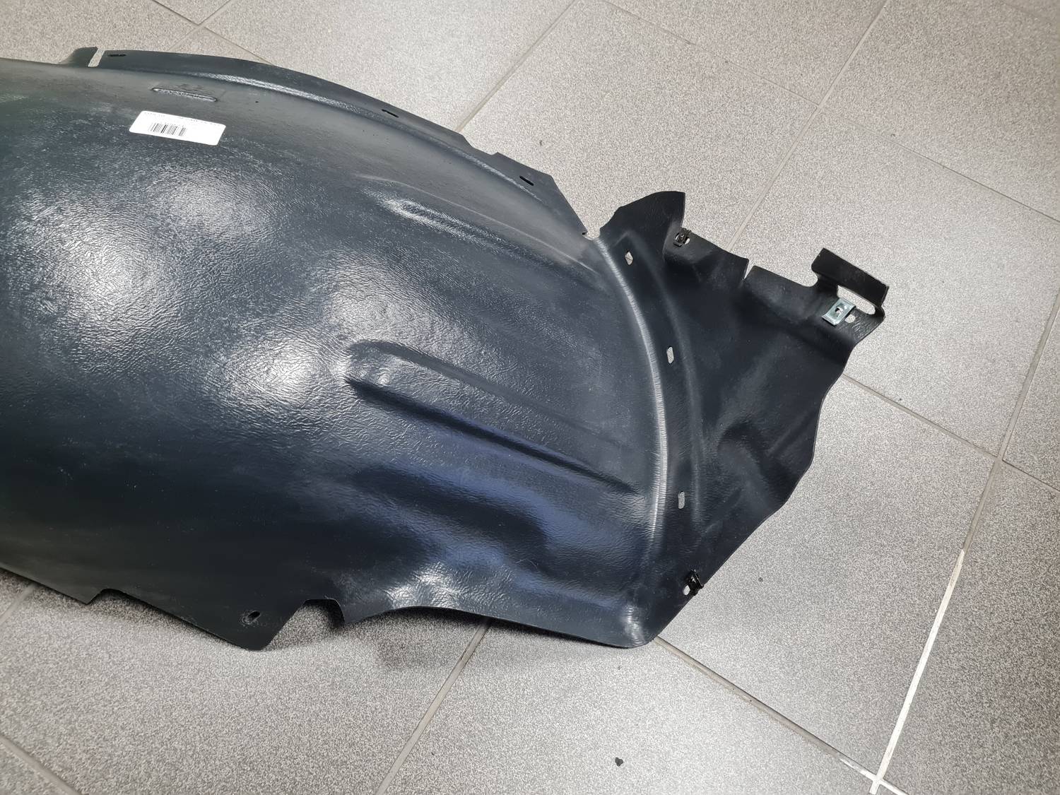 Priekšējais kreisais paspārns priekš MERCEDES BENZ ML320 2006 SILVER 4 Priekšējais kreisais paspārns priekš MERCEDES BENZ ML320 2006 SILVER